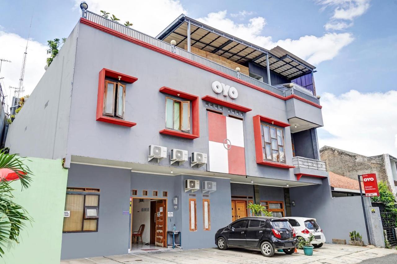 Oyo 1932 Srimahi Residence Bandung Exterior foto