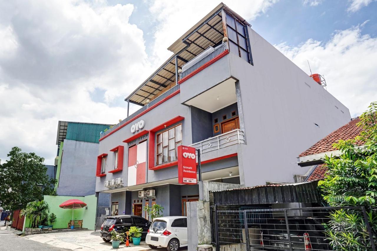 Oyo 1932 Srimahi Residence Bandung Exterior foto